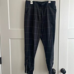 Black checkered Albion fit jetsetter bottoms